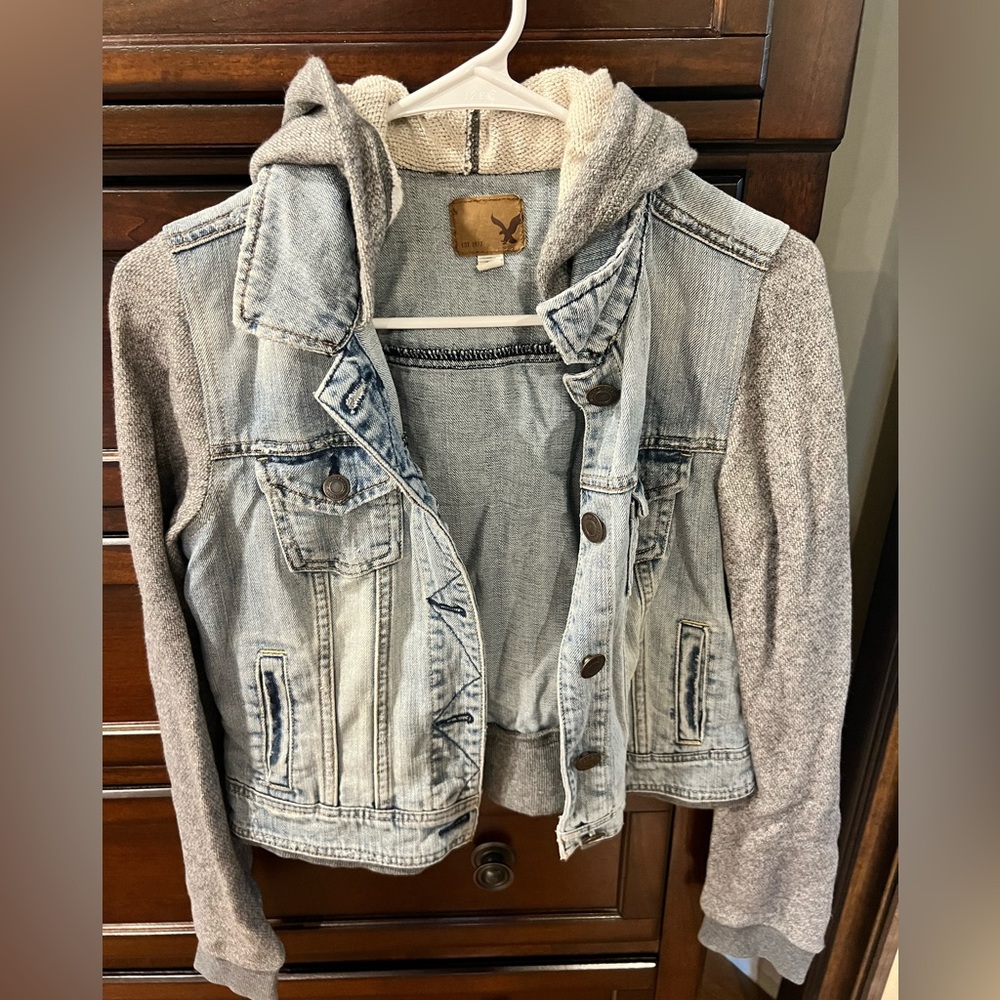 American Eagle Outfitters Women’s Jean Jacket